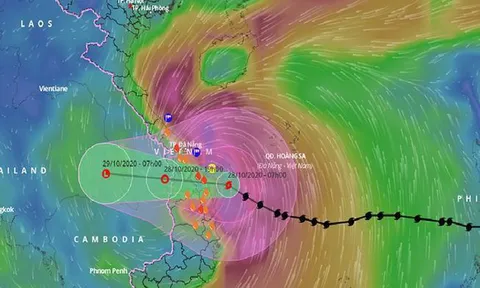 Chùm ảnh: Những thiệt hại ban đầu khi bão số 9 áp sát đất liền